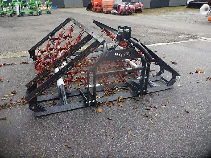 Wiesenegge of the type H & B H LM 4 M- 4 Reihig- schwere Ausführung -, Neumaschine in Neureichenau (Picture 14)