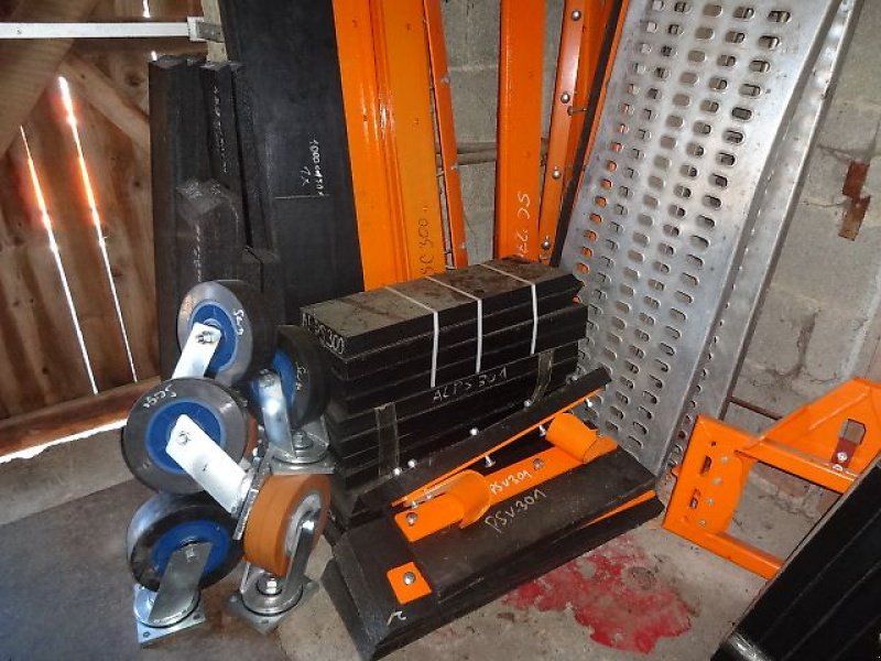 Schneepflug typu SaMASZ Samasz Gummischürfleisten- Metallschürfleisten für verschiedene Modelle, Neumaschine v Neureichenau (Obrázek 9)