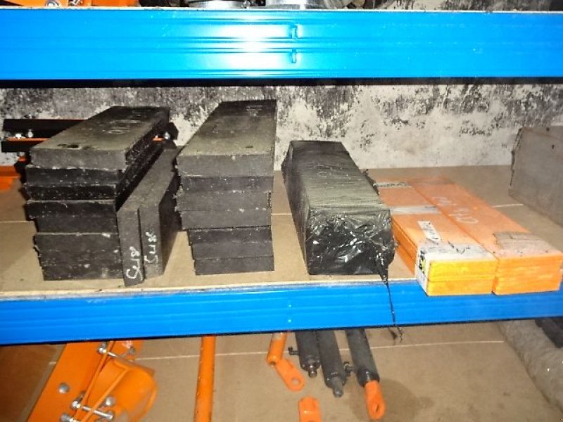 Schneepflug typu SaMASZ Samasz Gummischürfleisten- Metallschürfleisten für verschiedene Modelle, Neumaschine v Neureichenau (Obrázek 15)
