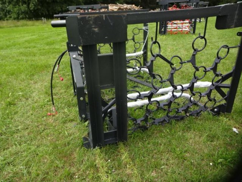 Wiesenegge del tipo H & B H - LM 4 M - Hydraulisch - Schwer- 4 Reihiges Netz, Neumaschine In Neureichenau (Immagine 12)