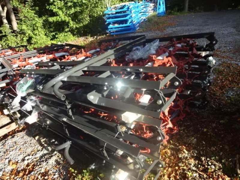 Wiesenegge del tipo H & B H - LM 4 M - Hydraulisch - Schwer- 4 Reihiges Netz, Neumaschine In Neureichenau (Immagine 4)