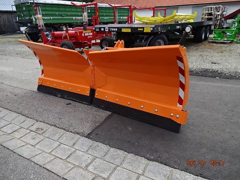 Schneepflug of the type SVD Vario M  270 Hydraulisch 2,70 Meter -, Neumaschine in Neureichenau (Picture 1)