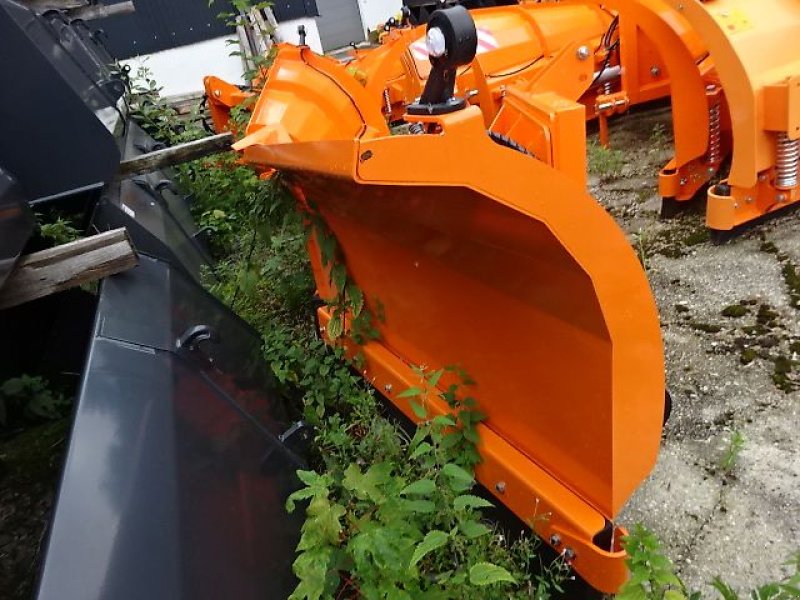 Schneepflug of the type SVD Vario M  270 Hydraulisch 2,70 Meter -, Neumaschine in Neureichenau (Picture 20)