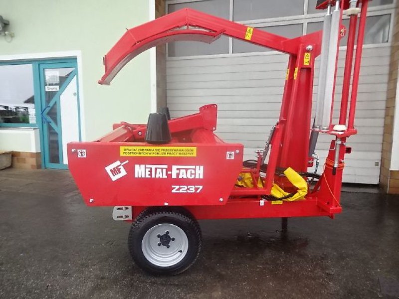 Ballenwickler типа Metal-Fach NEU - Z 237 -  -Ballenwickelgerät-  Selbstlader, Neumaschine в Neureichenau (Фотография 19)