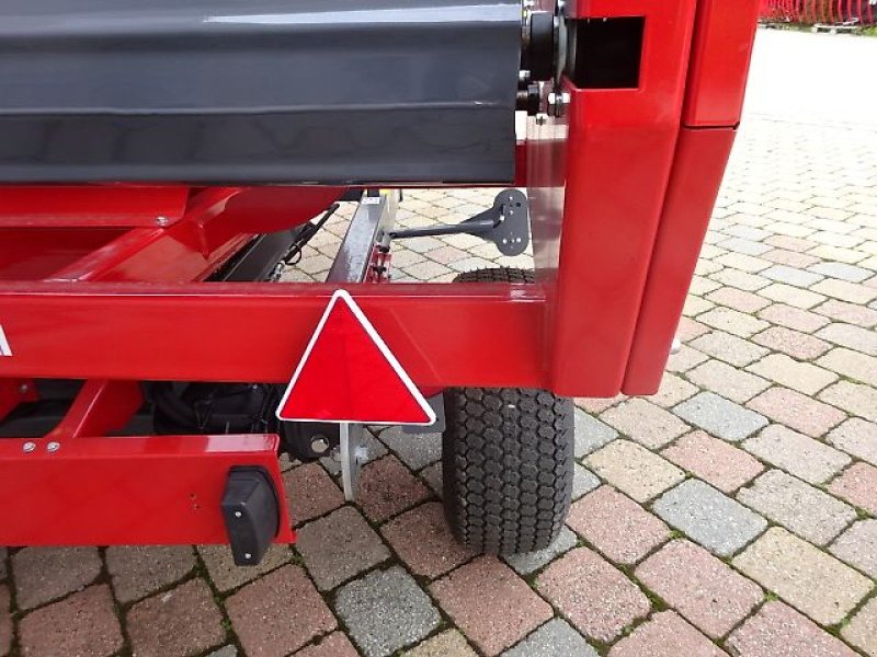 Ballenwickler of the type Metal-Fach NEU - Z 237 -  -Ballenwickelgerät-  Selbstlader, Neumaschine in Neureichenau (Picture 22)