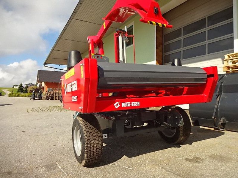 Ballenwickler типа Metal-Fach NEU - Z 237 -  -Ballenwickelgerät-  Selbstlader, Neumaschine в Neureichenau (Фотография 7)