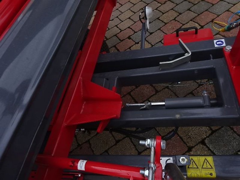 Ballenwickler типа Metal-Fach NEU - Z 237 -  -Ballenwickelgerät-  Selbstlader, Neumaschine в Neureichenau (Фотография 29)