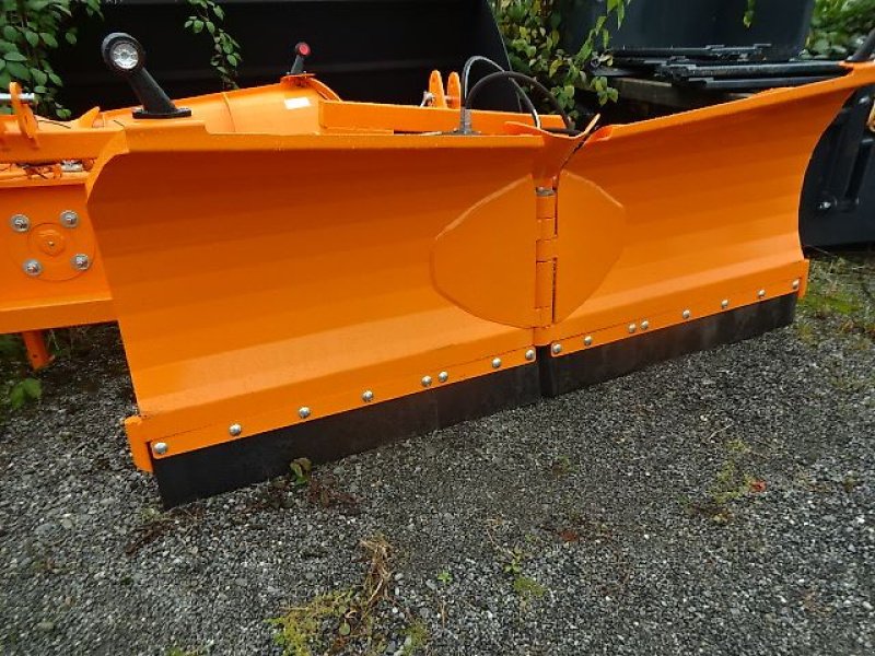 Schneepflug typu Escher Schneeschild Vario-M- 220- SP Schneepflug- Schneeschild - hydraulisch- schwere Ausführung, Neumaschine v Neureichenau (Obrázek 1)