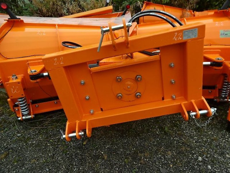 Schneepflug typu Escher Schneeschild Vario-M- 220- SP Schneepflug- Schneeschild - hydraulisch- schwere Ausführung, Neumaschine v Neureichenau (Obrázek 9)