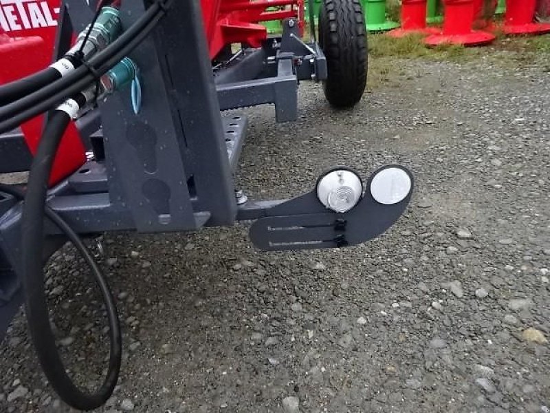 Ballenwickler typu Metal-Fach Z 577 Wickelgerät -Neue Version -  Sonderpreis -- mit Seitenlader- mit Ballenaufsteller, Neumaschine v Neureichenau (Obrázek 4)