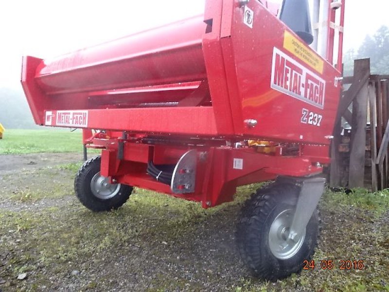 Ballenwickler typu Metal-Fach Z 237-10 - Sonderpreis - Wickelgerät - Dreipunktanbau- Hecklader, Neumaschine v Neureichenau (Obrázek 3)