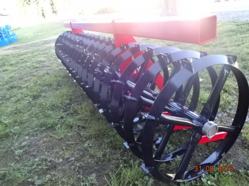 Packer & Walze typu Sonstige V Ring- Walze 3 Meter mit Mitnehmer, Neumaschine v Neureichenau (Obrázek 11)