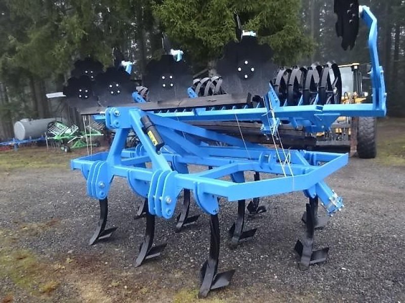 Grubber типа Bellon Mit Mix 3- mit Dachringwalze-3 Meter -3 Reihig -  11 Zinken- mit Hohlscheiben -, Neumaschine в Neureichenau (Фотография 28)