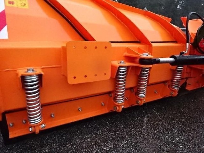 Schneepflug typu New Agro Vario M - 330 - Varioschneepflug, Neumaschine v Neureichenau (Obrázek 26)