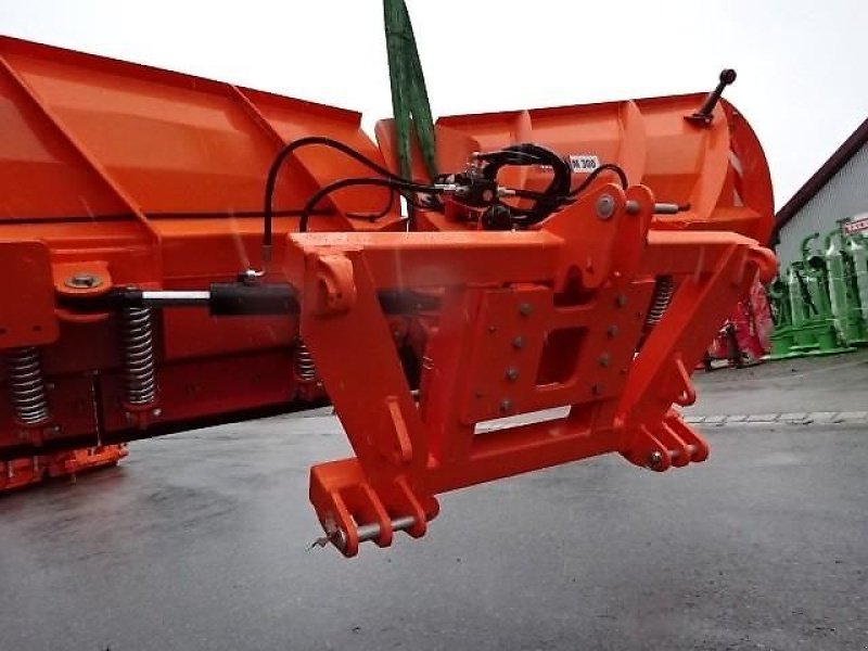 Schneepflug des Typs SVD Vario M 300- Varioschneepflug- Stabile Ausführung, Neumaschine in Neureichenau (Bild 8)