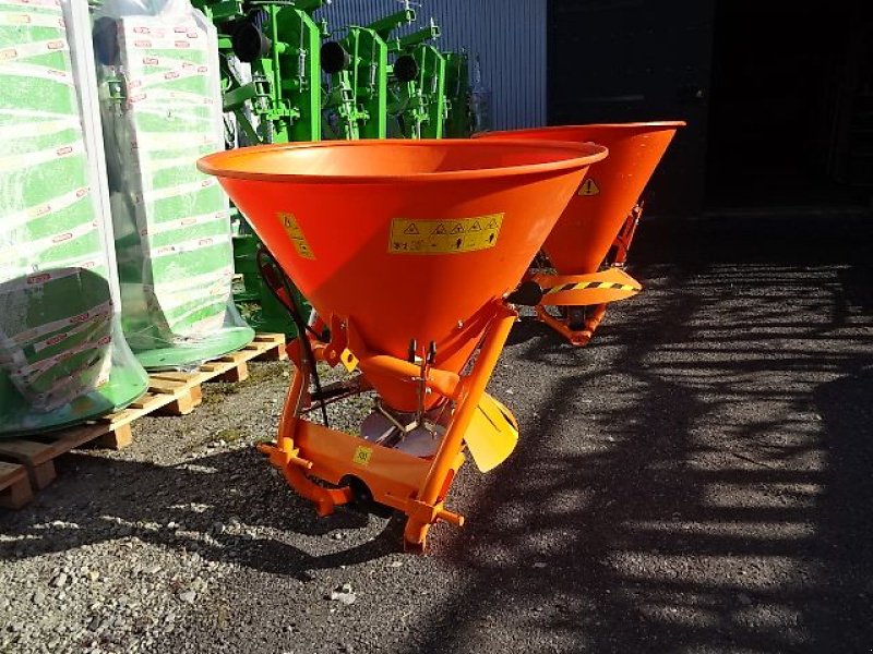 Schneepflug του τύπου Bellon Mit 056-1 / 056 2- Salzstreuer m . hydrl. Schieber- Neu - mit Abdeckplane- Trichterstreuer - mit 200 Liter - 300 Liter - 400 Liter oder 600 Liter Inhalt, Neumaschine σε Neureichenau (Φωτογραφία 2)