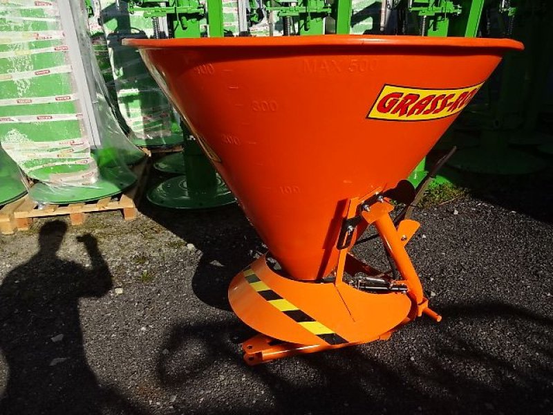 Schneepflug του τύπου Bellon Mit 056-1 / 056 2- Salzstreuer m . hydrl. Schieber- Neu - mit Abdeckplane- Trichterstreuer - mit 200 Liter - 300 Liter - 400 Liter oder 600 Liter Inhalt, Neumaschine σε Neureichenau (Φωτογραφία 11)