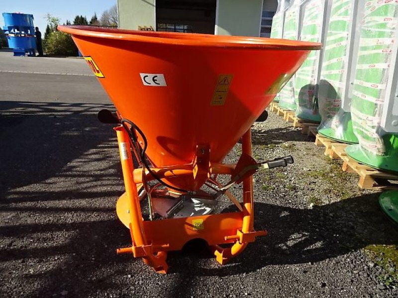 Schneepflug του τύπου Bellon Mit 056-1 / 056 2- Salzstreuer m . hydrl. Schieber- Neu - mit Abdeckplane- Trichterstreuer - mit 200 Liter - 300 Liter - 400 Liter oder 600 Liter Inhalt, Neumaschine σε Neureichenau (Φωτογραφία 15)