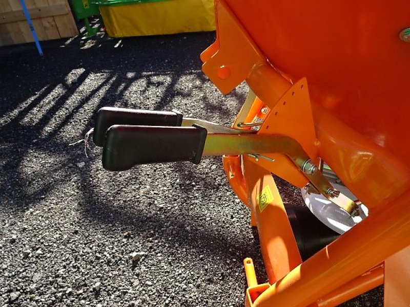 Schneepflug του τύπου Bellon Mit 056-1 / 056 2- Salzstreuer m . hydrl. Schieber- Neu - mit Abdeckplane- Trichterstreuer - mit 200 Liter - 300 Liter - 400 Liter oder 600 Liter Inhalt, Neumaschine σε Neureichenau (Φωτογραφία 16)