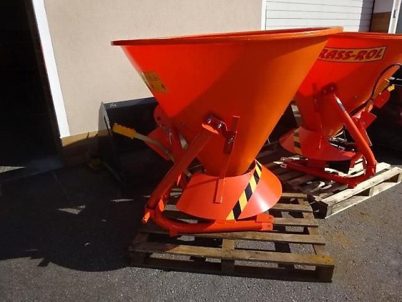 Schneepflug του τύπου Bellon Mit 056-1 / 056 2- Salzstreuer m . hydrl. Schieber- Neu - mit Abdeckplane- Trichterstreuer - mit 200 Liter - 300 Liter - 400 Liter oder 600 Liter Inhalt, Neumaschine σε Neureichenau (Φωτογραφία 20)