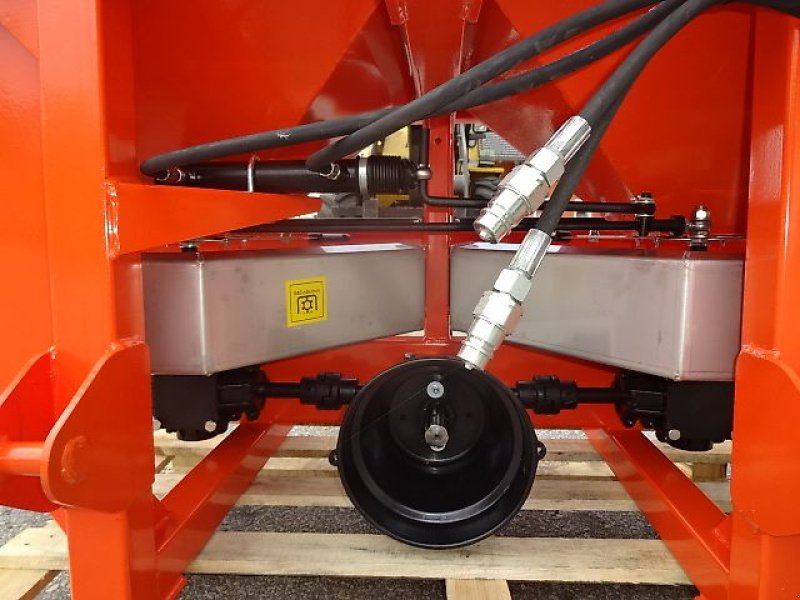 Schneepflug van het type Rol-Ex NEUE- N0 56/  3- Salzstreuer -  600 und  Liter  1000 möglich, Neumaschine in Neureichenau (Foto 9)