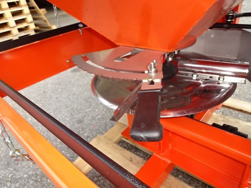 Schneepflug van het type Rol-Ex NEUE- N0 56/  3- Salzstreuer -  600 und  Liter  1000 möglich, Neumaschine in Neureichenau (Foto 2)