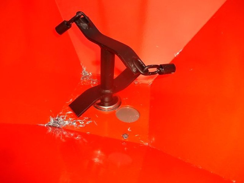 Schneepflug van het type Rol-Ex NEUE- N0 56/  3- Salzstreuer -  600 und  Liter  1000 möglich, Neumaschine in Neureichenau (Foto 18)