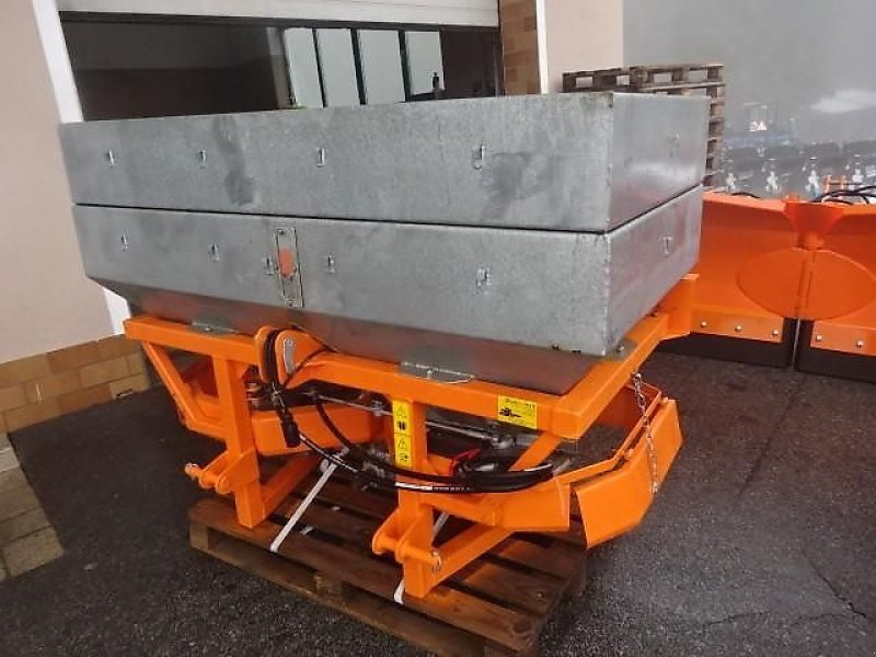 Schneepflug типа Bellon Mit Salzstreuer 1000 Liter - 2 Streuräder-, Neumaschine в Neureichenau (Фотография 16)