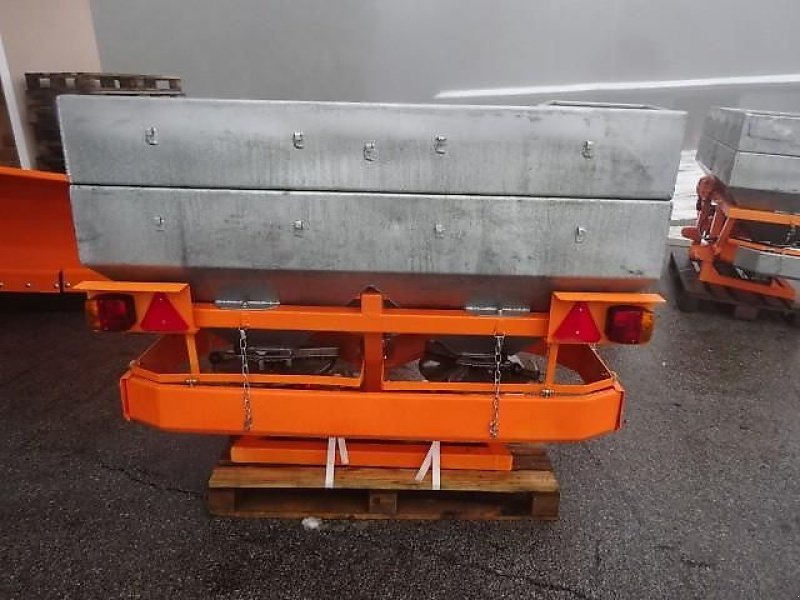 Schneepflug типа Bellon Mit Salzstreuer 1000 Liter - 2 Streuräder-, Neumaschine в Neureichenau (Фотография 15)