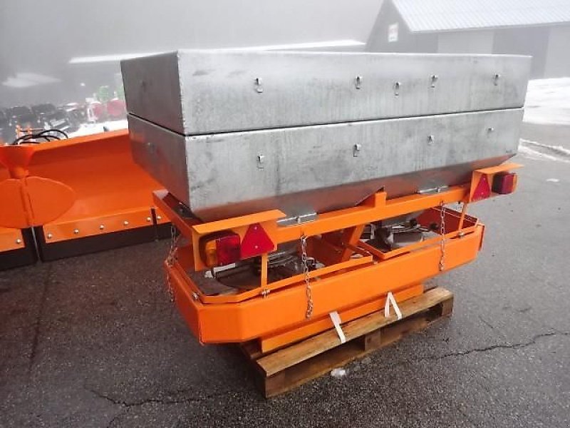 Schneepflug типа Bellon Mit Salzstreuer 1000 Liter - 2 Streuräder-, Neumaschine в Neureichenau (Фотография 17)