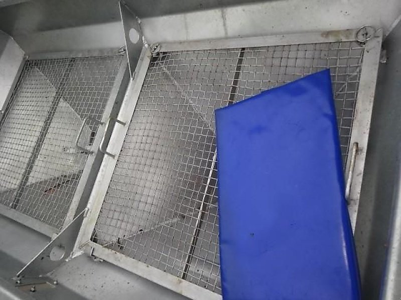 Schneepflug типа Bellon Mit Salzstreuer 1000 Liter - 2 Streuräder-, Neumaschine в Neureichenau (Фотография 9)