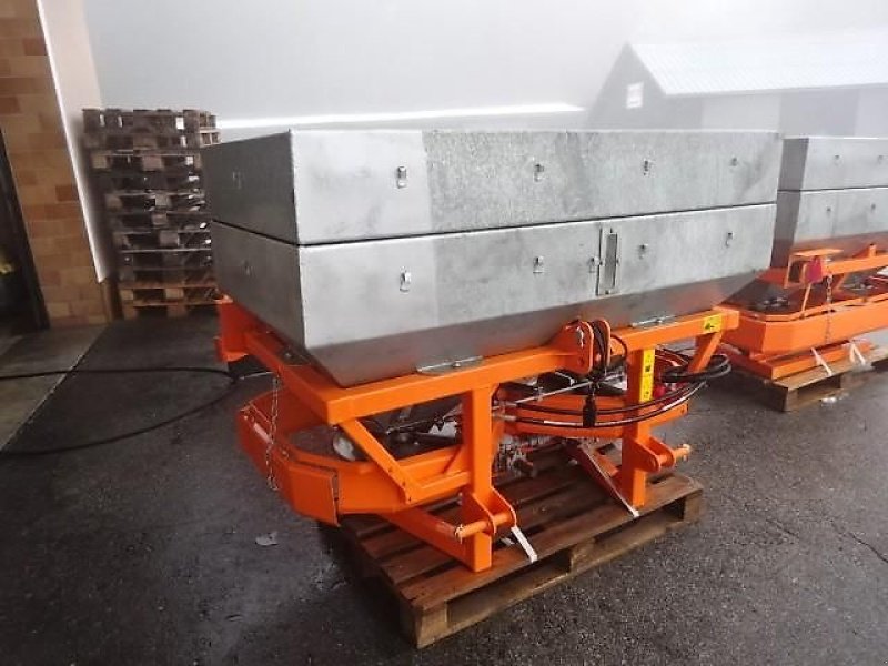 Schneepflug типа Bellon Mit Salzstreuer 1000 Liter - 2 Streuräder-, Neumaschine в Neureichenau (Фотография 20)