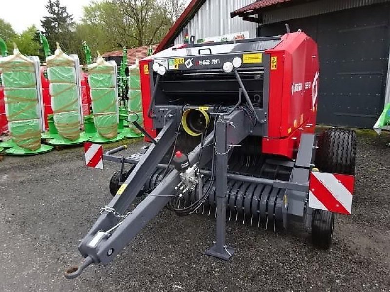 Rundballenpresse typu Metal-Fach Z 562 RN - Presse m Rotor- Messer- Zentralschmierung. mit Bremse- Top Preis, Neumaschine v Neureichenau (Obrázek 25)