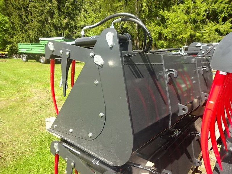 Frontladerzubehör of the type SP-Maskinen Silogreifschaufel-verschiedene Breiten - 1,2 Meter- 1,3 Meter- 1,4 Meter 1,5 Meter  1,8 Meter  2 Meter  - 2..2 Meter  2,4 Meter -   mit 2 Zylinder, Neumaschine in Neureichenau (Picture 17)