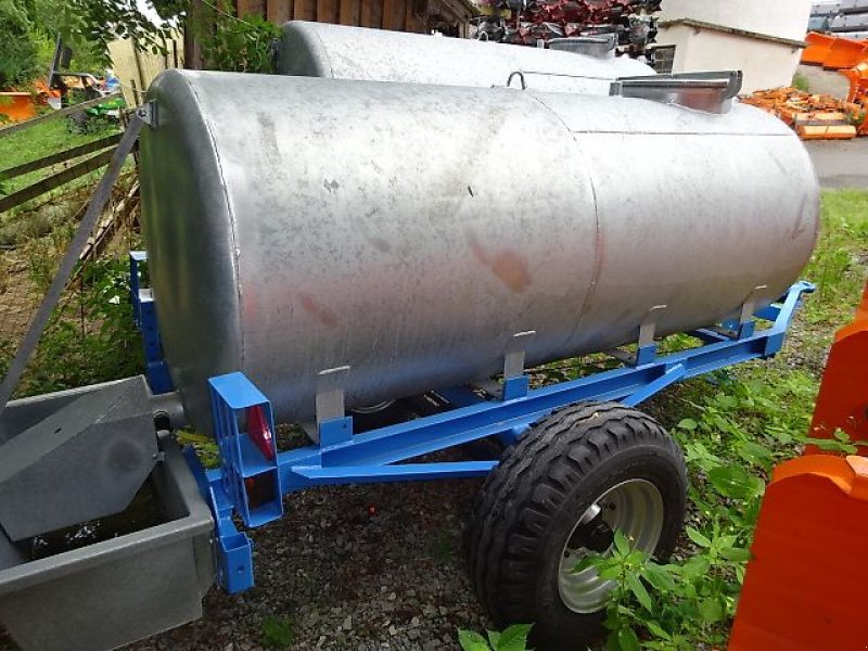Wasserfass typu S&F 2000 Liter Wassertank mit Fahrgestell, Neumaschine v Neureichenau (Obrázok 3)