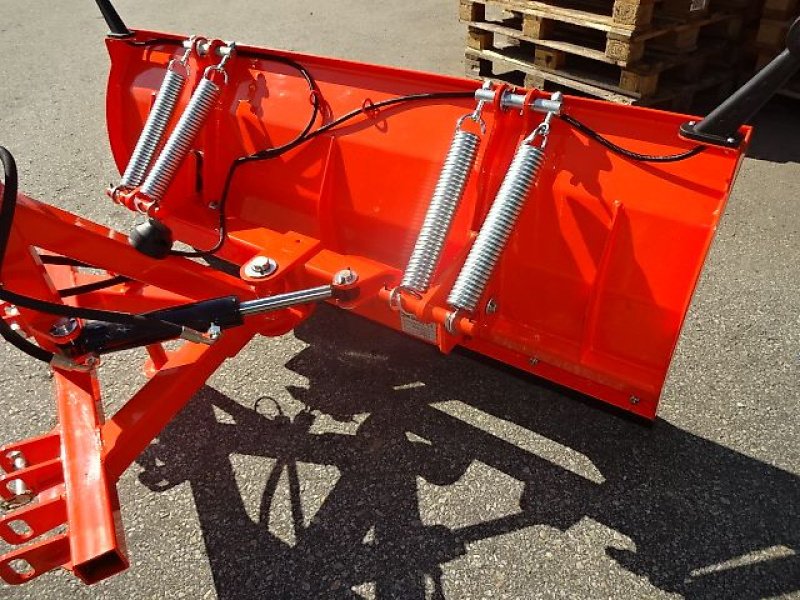 Schneepflug του τύπου H-L-M 1,5 Meter Hydraulisch schwenkbar- Anbau an Dreipunkt, Neumaschine σε Neureichenau (Φωτογραφία 11)