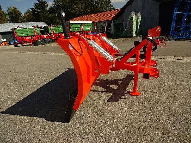 Schneepflug of the type H-L-M Schneepflug 1,85 Meter - - Hydraulisch- Anbau an Dreipunkt, Neumaschine in Neureichenau (Picture 3)