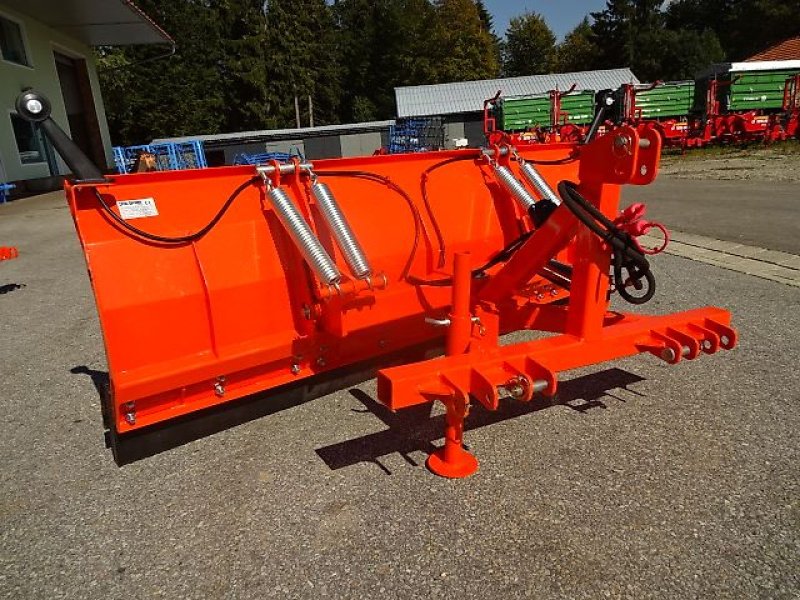 Schneepflug of the type H-L-M Schneepflug 1,85 Meter - - Hydraulisch- Anbau an Dreipunkt, Neumaschine in Neureichenau (Picture 4)