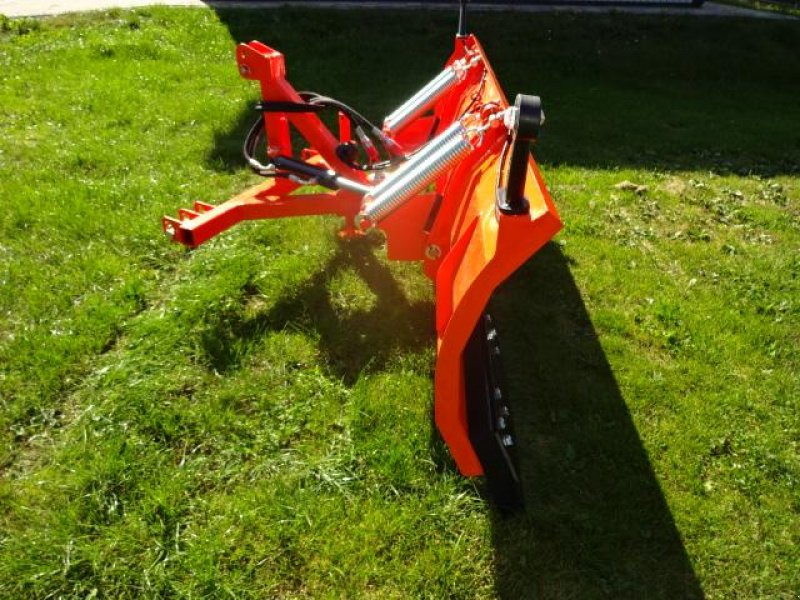 Schneepflug of the type Sonstige Schneeschild 2 Meter- H - L - M - Hydraulisch schwenkbar- Anbau an Dreipunkt, Neumaschine in Neureichenau (Picture 4)