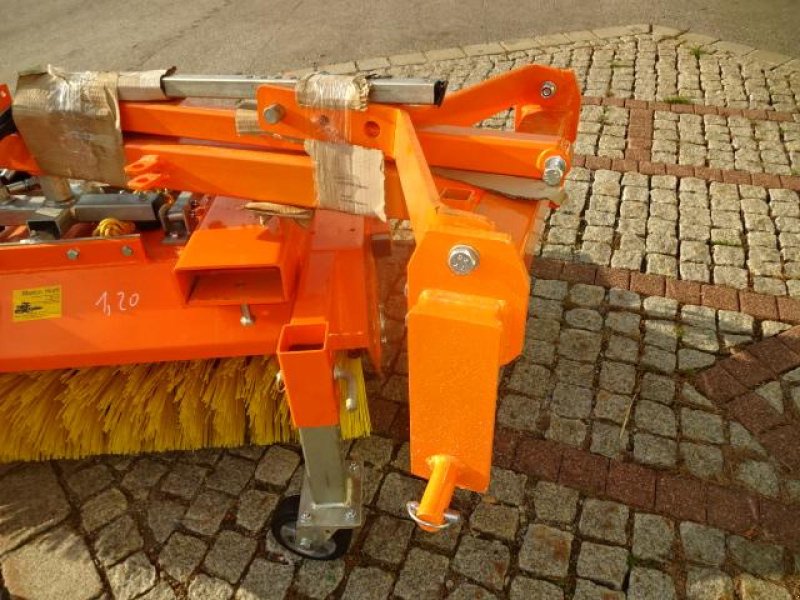 Kehrmaschine typu Sonstige 1,2 Meter Kehrmaschine - Dreipunkt- Gabelanbau- auch mit Seitenbesen möglich, Neumaschine w Neureichenau (Zdjęcie 13)