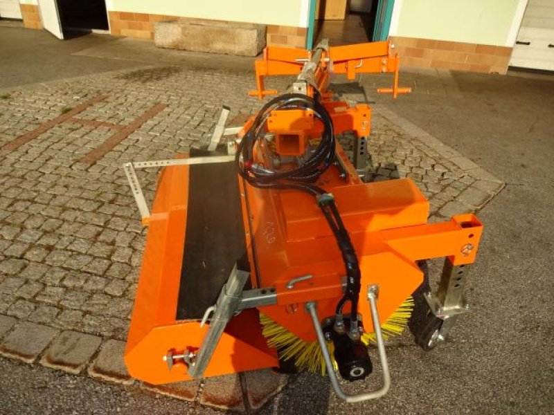 Kehrmaschine typu Sonstige 1,2 Meter Kehrmaschine - Dreipunkt- Gabelanbau- auch mit Seitenbesen möglich, Neumaschine w Neureichenau (Zdjęcie 9)