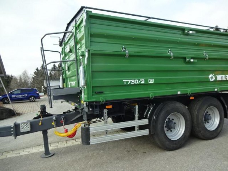 Kipper del tipo Metal-Fach T-730-3-Tandemkipper GG 16-Tonnen, Neumaschine In Neureichenau (Immagine 9)