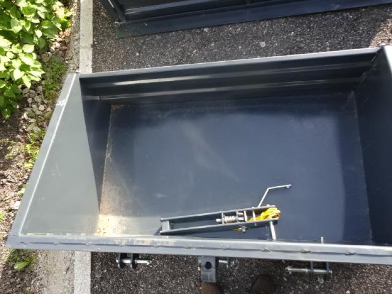 Hoflader a típus Sonstige 1M - 1,2 M - 1,4 M - 1,6 M - 1,8 M - 2  Meter- Heckkontainer - Dreipunktanbau - Auskippbar, Neumaschine ekkor: Neureichenau (Kép 7)