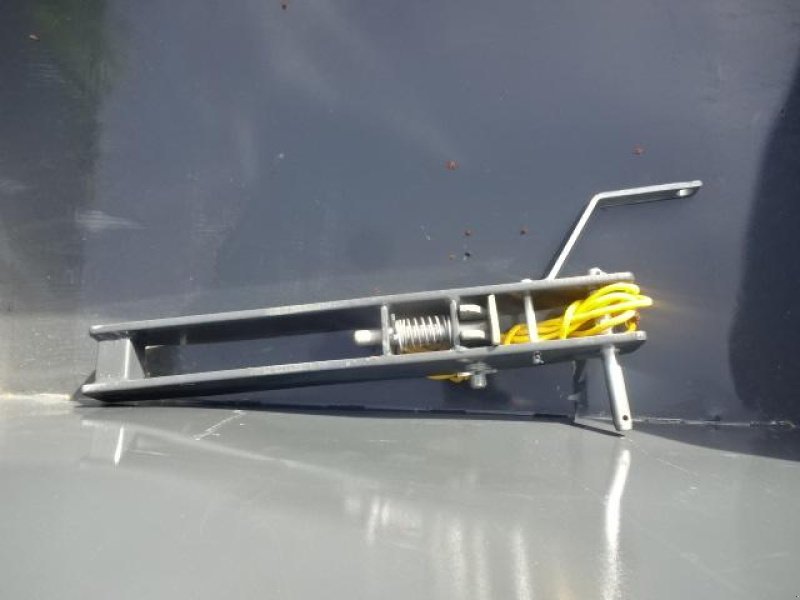 Hoflader a típus Sonstige 1M - 1,2 M - 1,4 M - 1,6 M - 1,8 M - 2  Meter- Heckkontainer - Dreipunktanbau - Auskippbar, Neumaschine ekkor: Neureichenau (Kép 8)