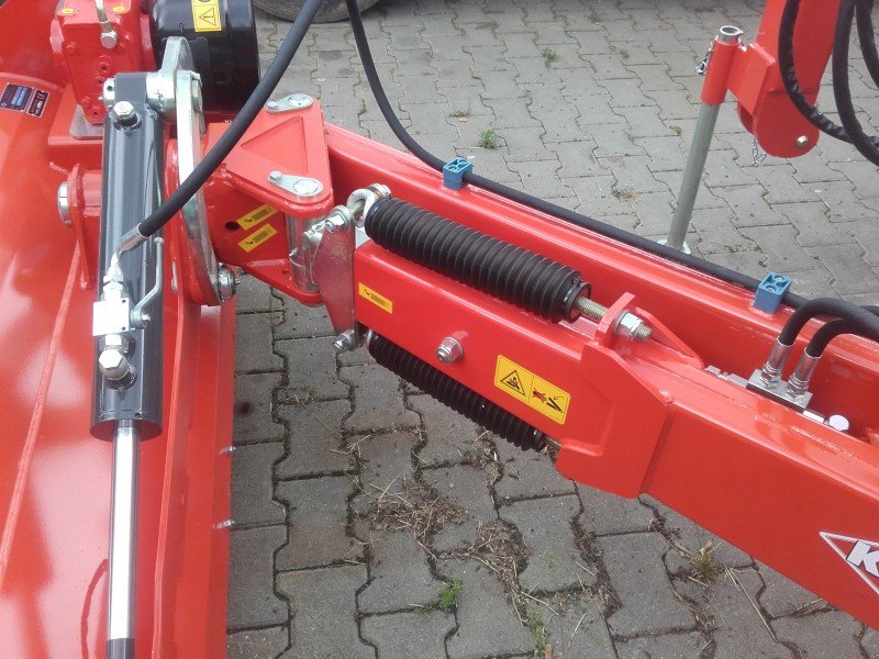 Mulchgerät & Häckselgerät of the type Kuhn TBE 222, Neumaschine in Amberg (Picture 2)