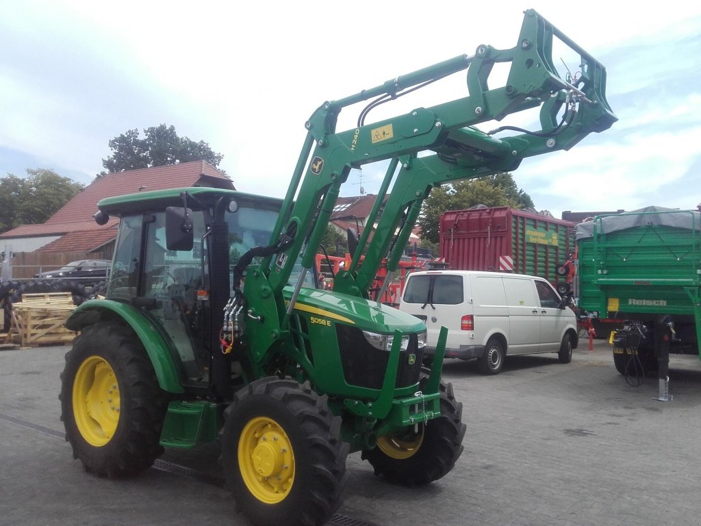 Traktor a típus John Deere 5058E, Neumaschine ekkor: Amberg (Kép 3)