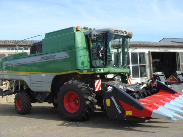 Maispflückvorsatz des Typs Dominoni SL 966, Ausstellungsmaschine in Baumgarten (Bild 2)