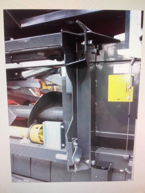 Maispflückvorsatz des Typs Dominoni SL 966 BG M, Neumaschine in Baumgarten (Bild 25)