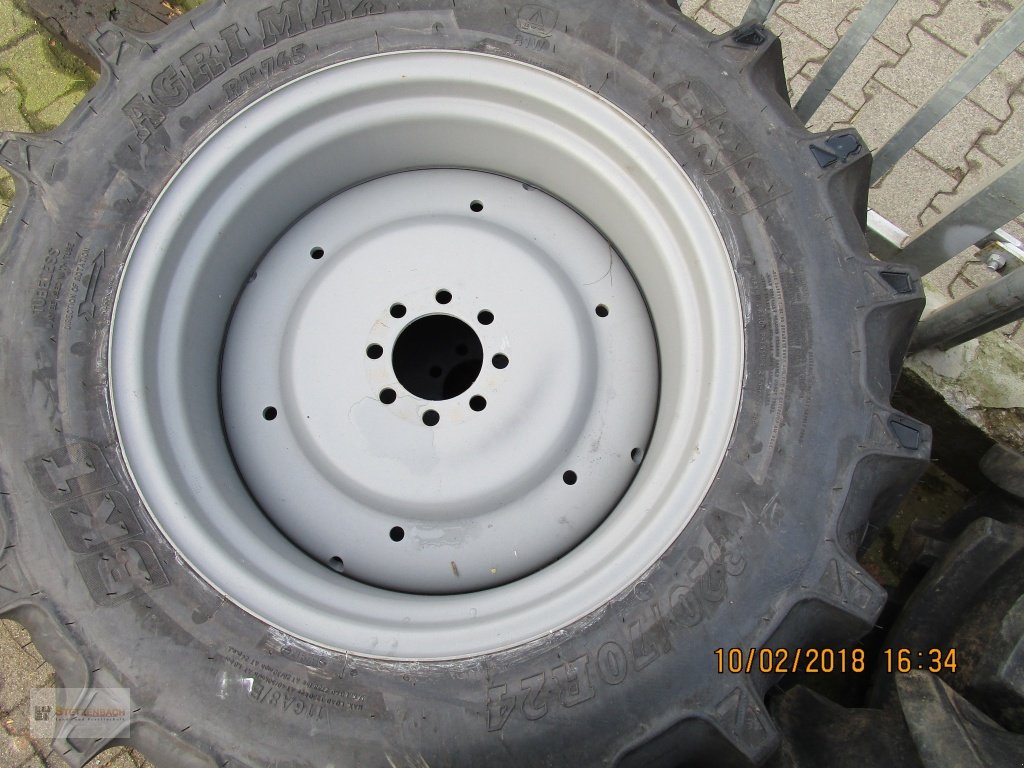 Rad typu BKT 320/70 R 24, Neumaschine v Niederkirchen (Obrázek 1)