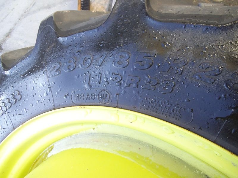 Rad of the type Kleber Traker 280/85 R 28, Gebrauchtmaschine in St. Marienkirchen (Picture 4)